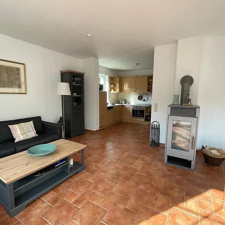 Holiday home Sommerhaus Jolufelu Urlaub Zwischen Und Golfplatz Goehren-Lebbin